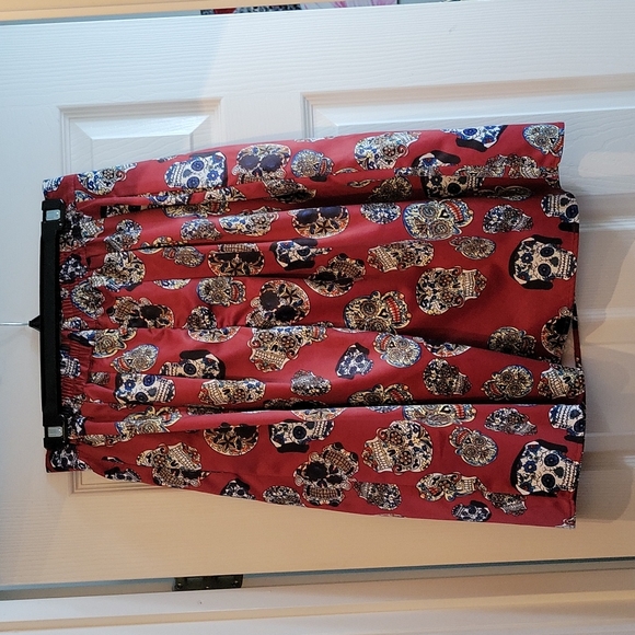 Hide & Seek Sugar Skull Skirt - Picture 2 of 3